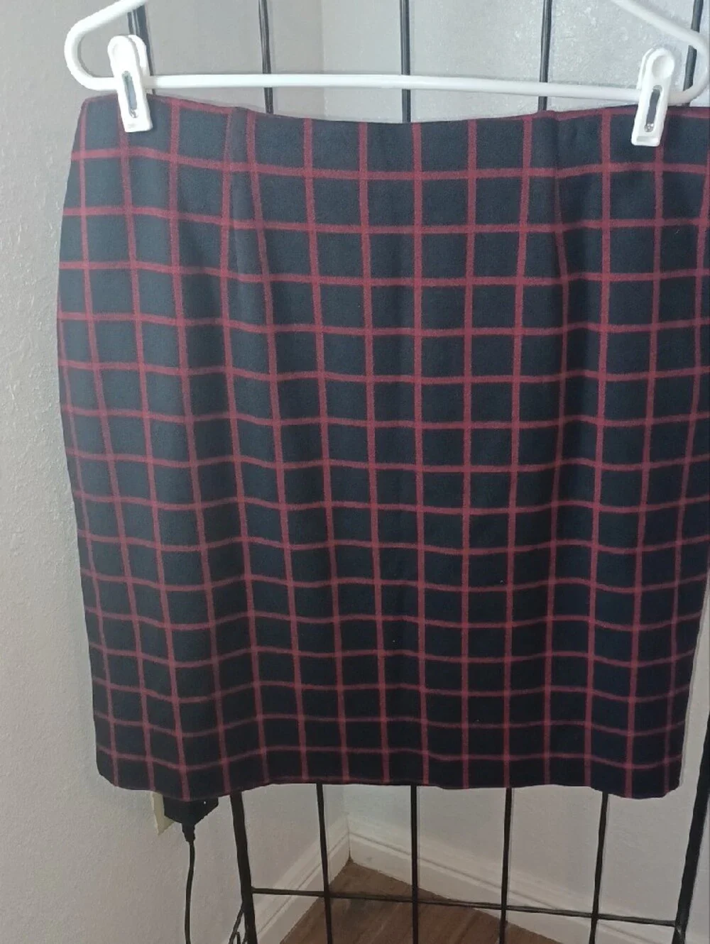 J. Jill Black Pencil Skirt with Red Windowpane Check